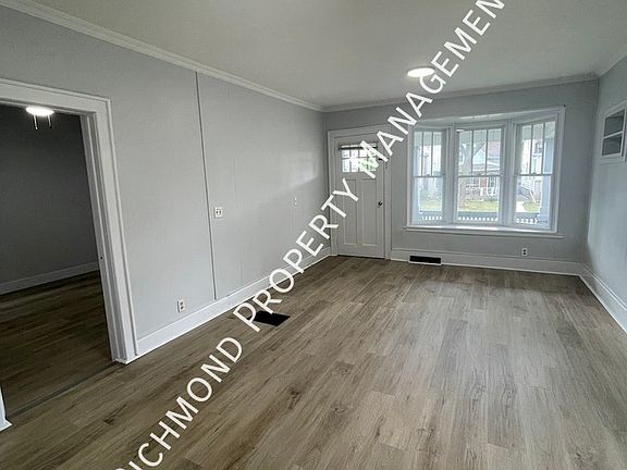 4th image of 1042 Marion Ave #1042