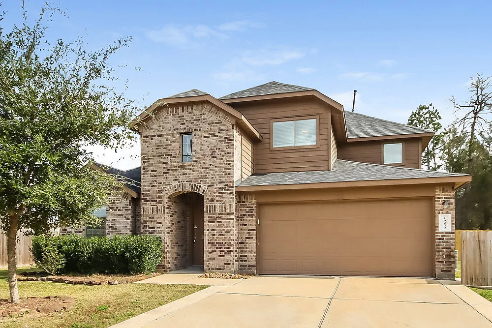 4 bed, 2.5 bath, 2085 sqft, $3,090 — Photo 4