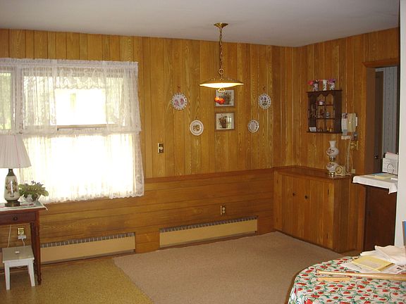 Eat-in Kitchen
