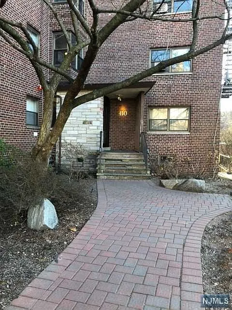 400 Fairview Ave #5GH photo 1