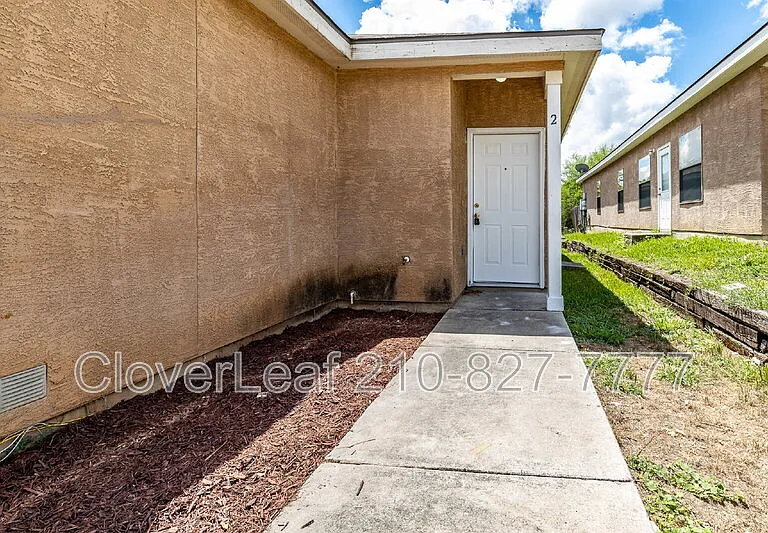 5718 Golf Hts #2 — Photo 2