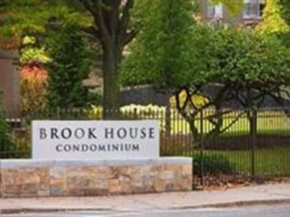 77 Pond Ave APT 506, Brookline, MA 02445