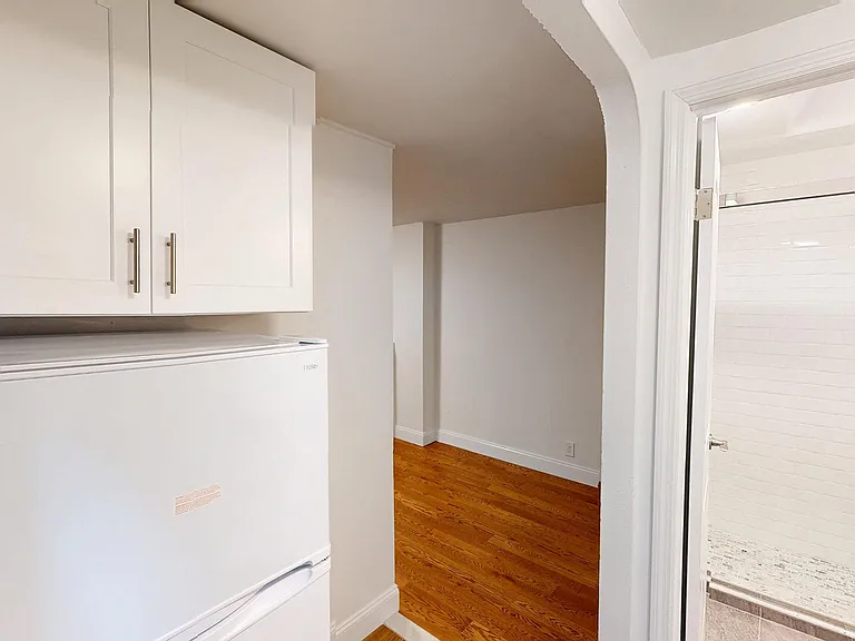 635 2nd Ave #4R — Photo 6