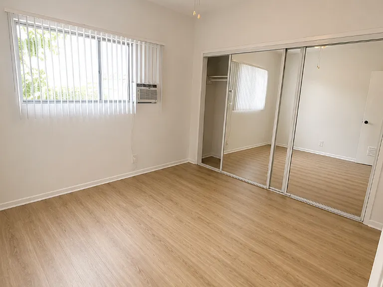 1156 Alameda Ave — Photo 9