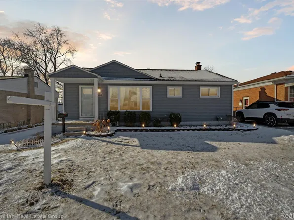 22826 Socia St, Saint Clair Shores, MI 48082