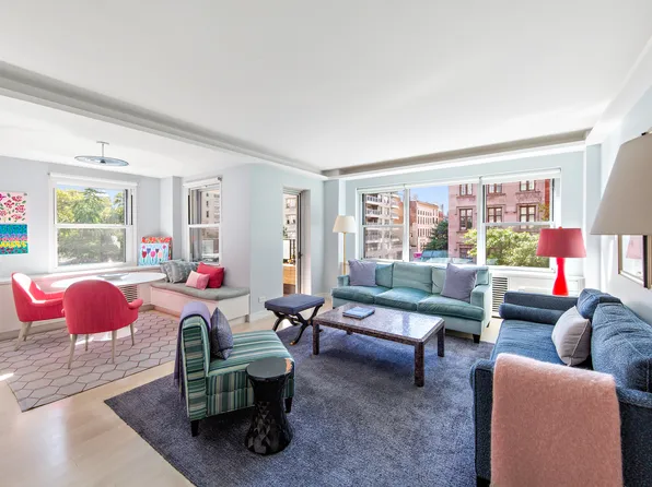 11 Fifth Avenue image 1 of 10