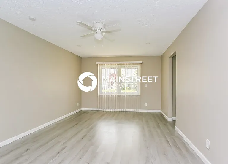 5046 Lindel Dr — Photo 6