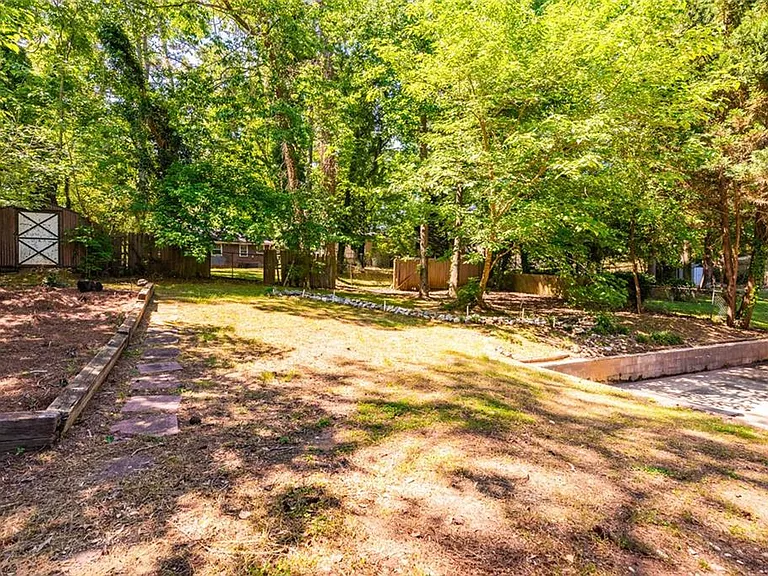 1947 Farris Dr — Photo 34
