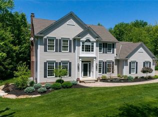 522 Duneden Dr, Aurora, OH 44202