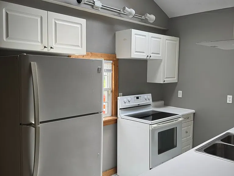 624 N Broad St — Photo 4
