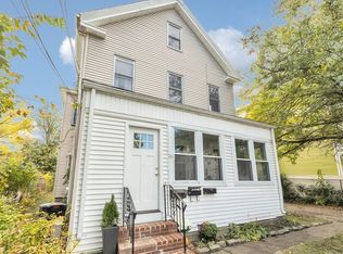 29 Pierce St, Hyde Park, MA 02136
