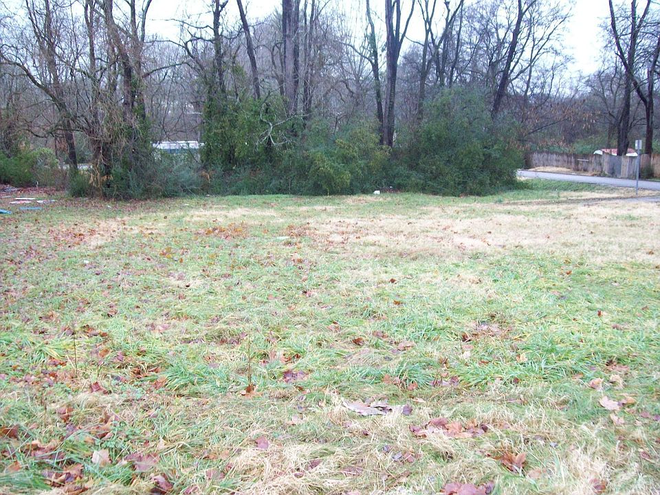 1st image of 900 E Valley Dr