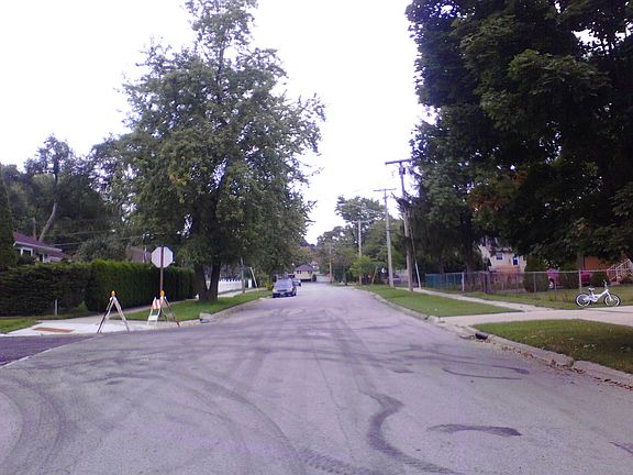 4th image of 1672 McKay St