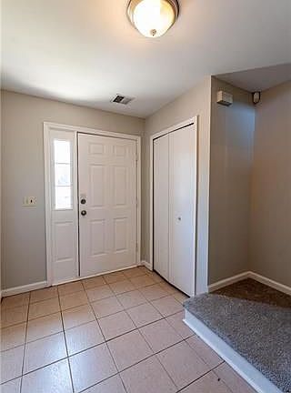 3rd image of 2525 Gillian Ln