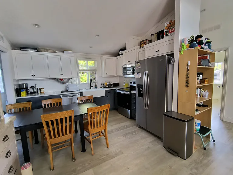 1121 Moraes Ct — Photo 3