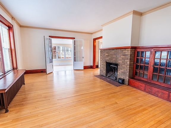 5th image of 305 Garfield Avenue
