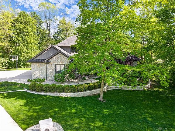 2nd image of 374 Brookwood Dr