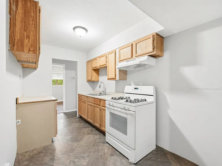 10519 Renfrew Dr — Photo 11