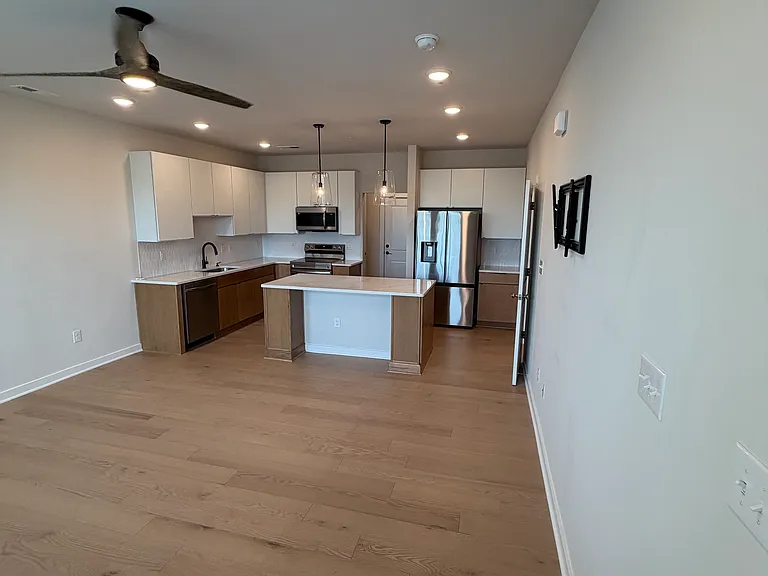 3436 Carlton St #7B — Photo 5