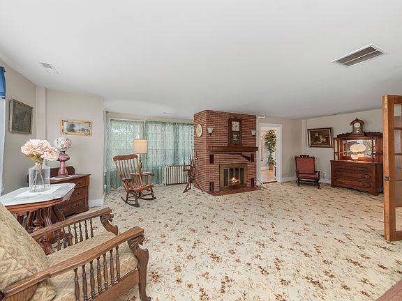 4th image of 24038 W Main St