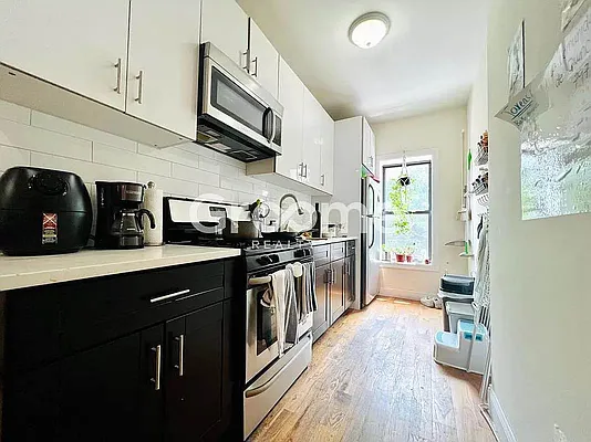 Rented by GROOME REALTY LLC | media 18