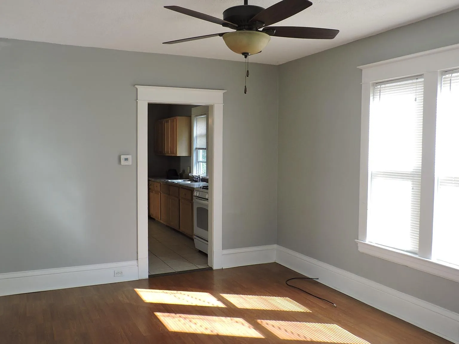 2 bed, 1000 sqft, $1,340 — Photo 3