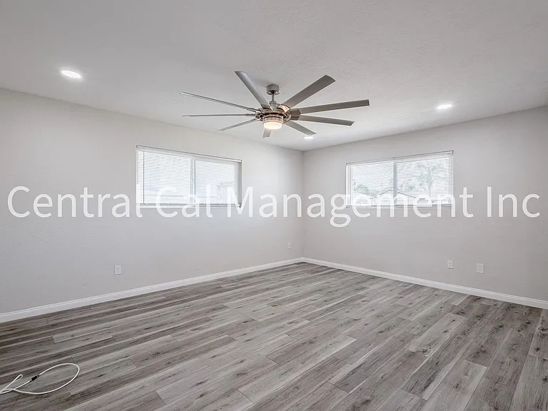 3605 Truman Ave — Photo 4