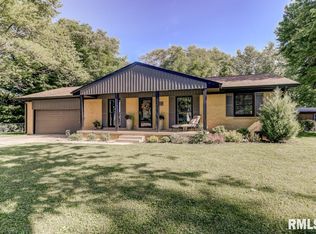 615 E Main St, Rochester, IL 62563