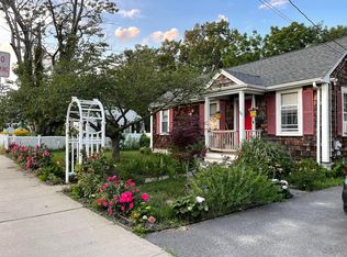 123 Main St, Fairhaven, MA 02719