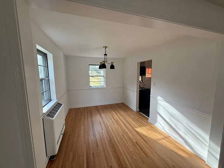 616 W Foster Ave — Photo 10