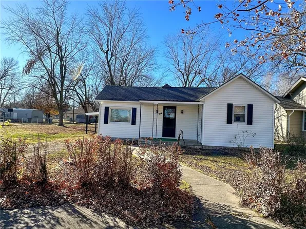 317 S Tennessee Ave, Columbus, KS 66725