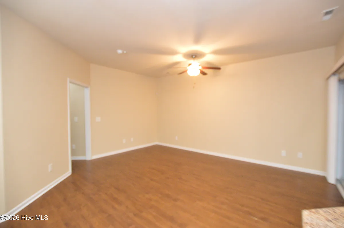 Building Photo - 120 Waterstone Ln