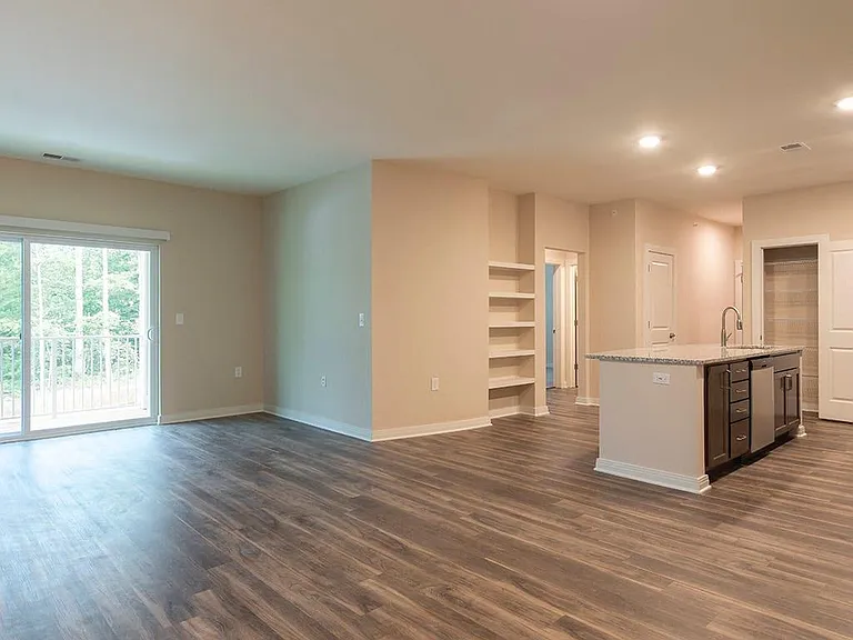 Sapphire at Centerpointe — Photo 6