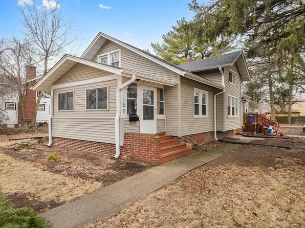 122 Bayliss Ave, Rockford, IL 61101