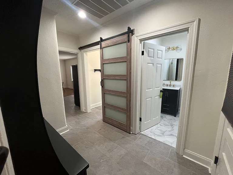 908 Maury St — Photo 30