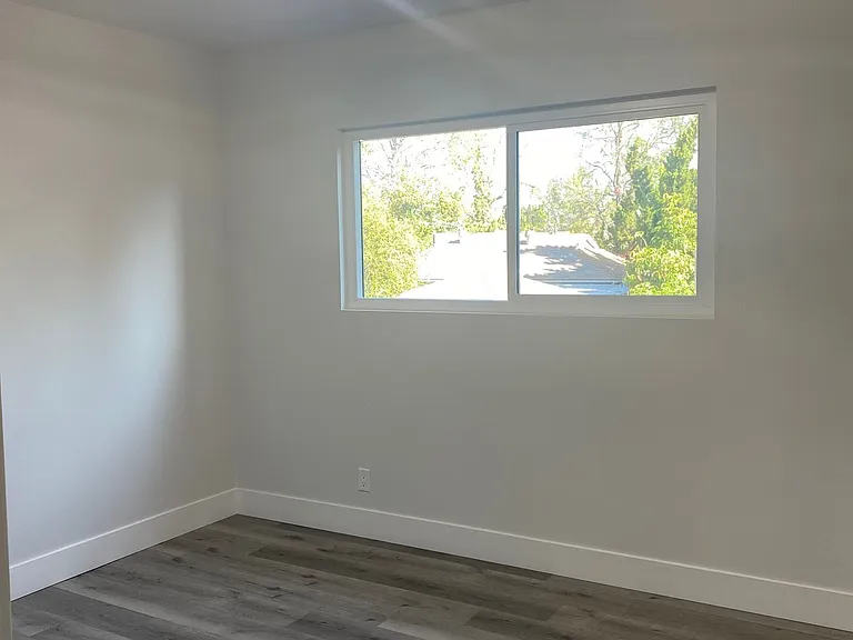 14707-14715 Magnolia Blvd #14715-4 — Photo 14