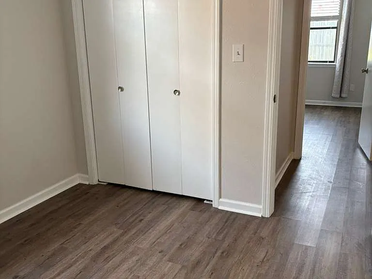 5401 NW King Richard Ave #B — Photo 15