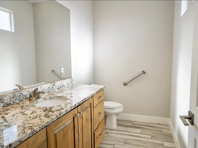 S Poplar Ln — Photo 6