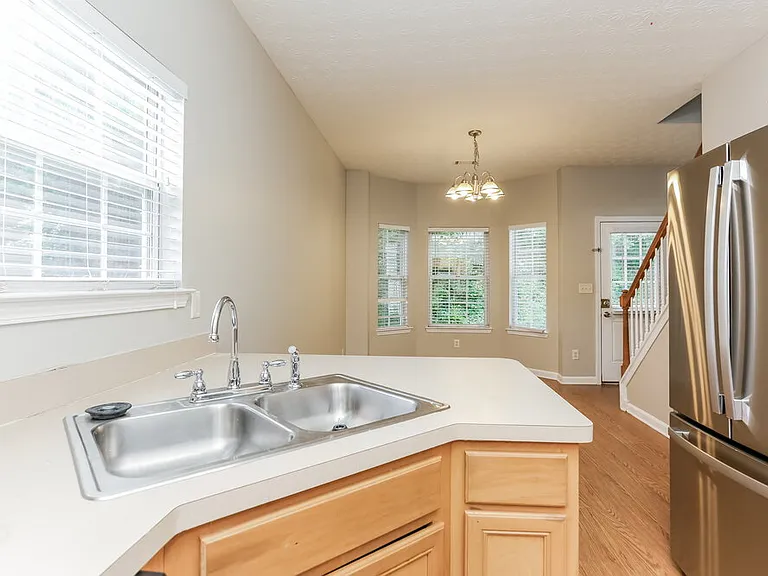 7470 Royale Ct — Photo 10