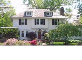 960 N Charlotte St, Pottstown, PA