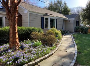 29 Erdmann Ln, Wilton, CT 06897