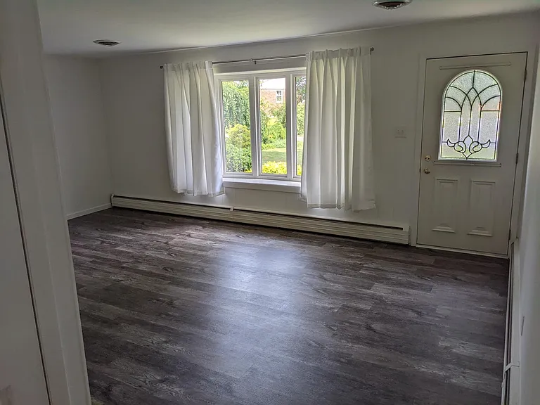 1117 Saint Anthony St — Photo 2