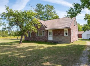 6744 N Coleman Rd, Coleman, MI 48618