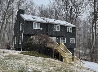 463 N Georges Hill Rd, Southbury, CT 06488