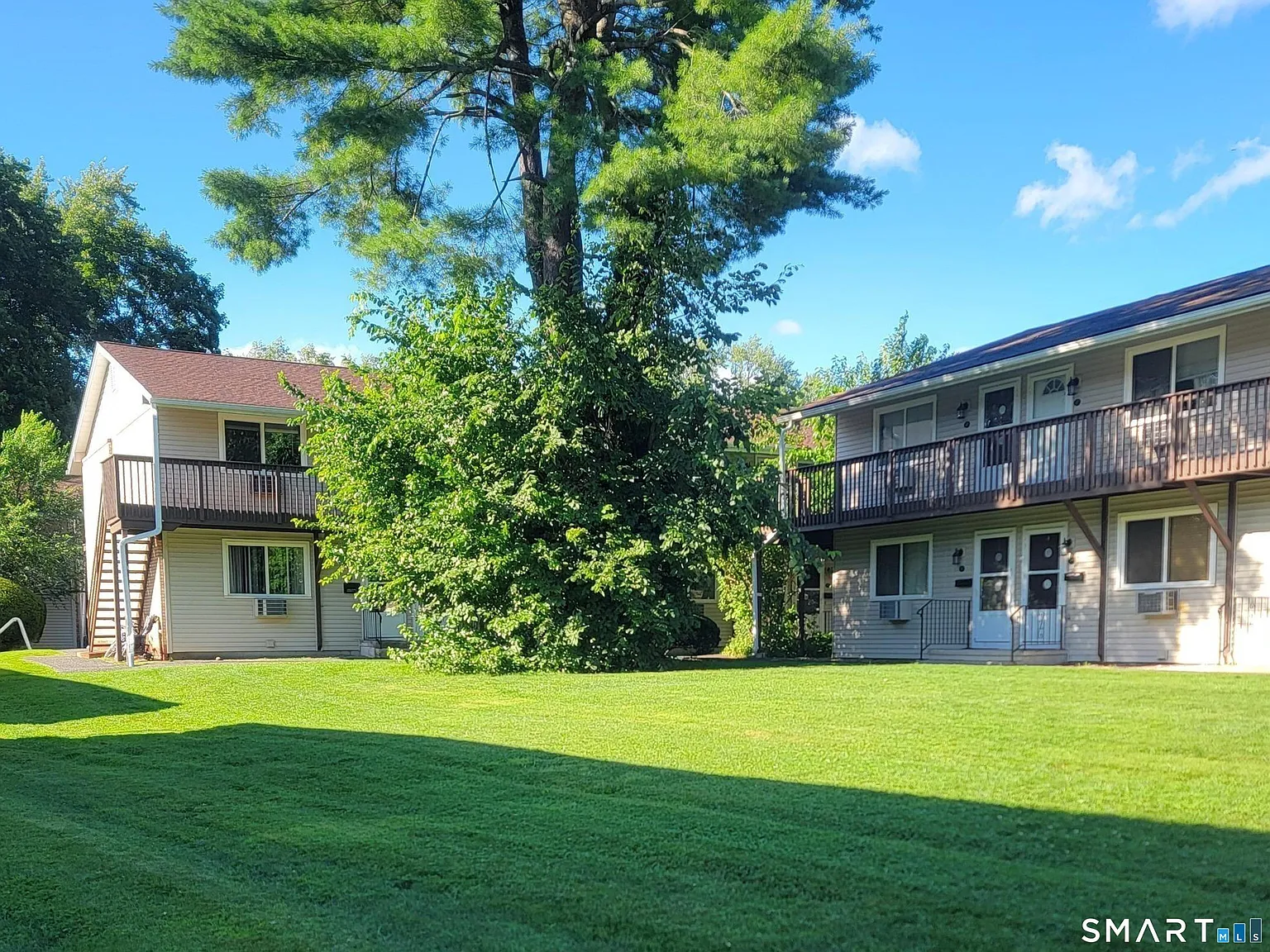 1 bed, 1.0 bath, 606 sqft, $1,750 — Photo 1
