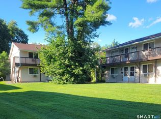 27 Bostwick Arms #27, New Milford, CT 06776