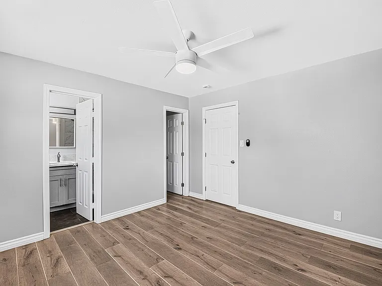 1024 Loma Avenue — Photo 37