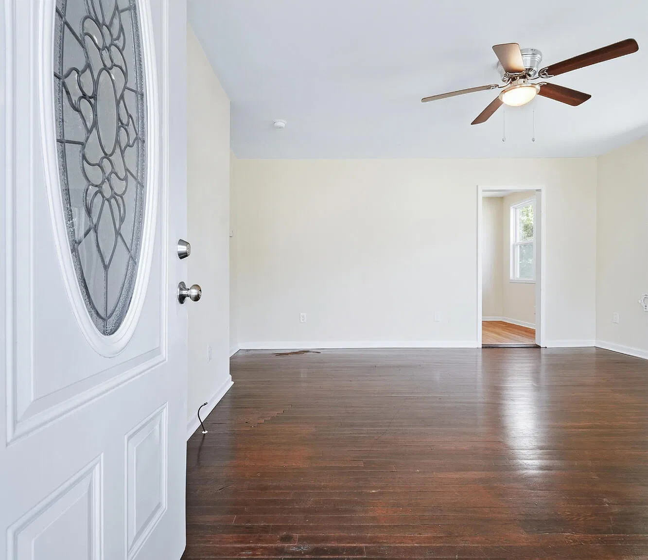 3 bed, 1.0 bath, 950 sqft, $1,500 — Photo 3