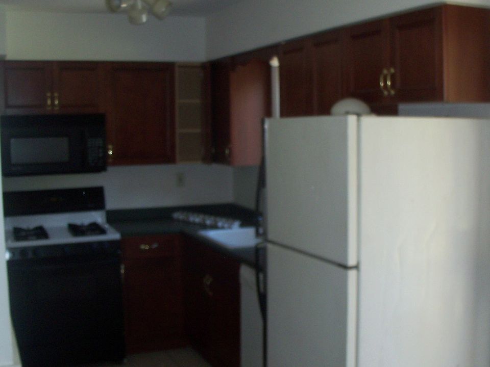 2nd image of 4239 Crescent Dr