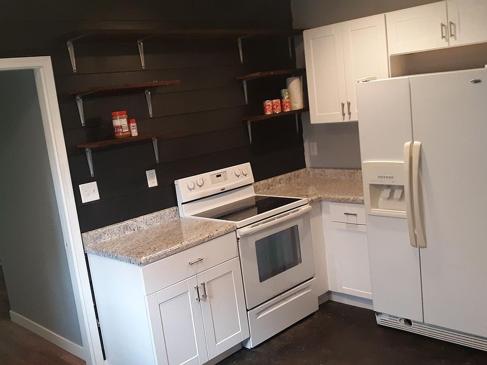 1st image of 333 S Dubuque St #1